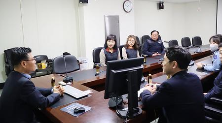 간담회